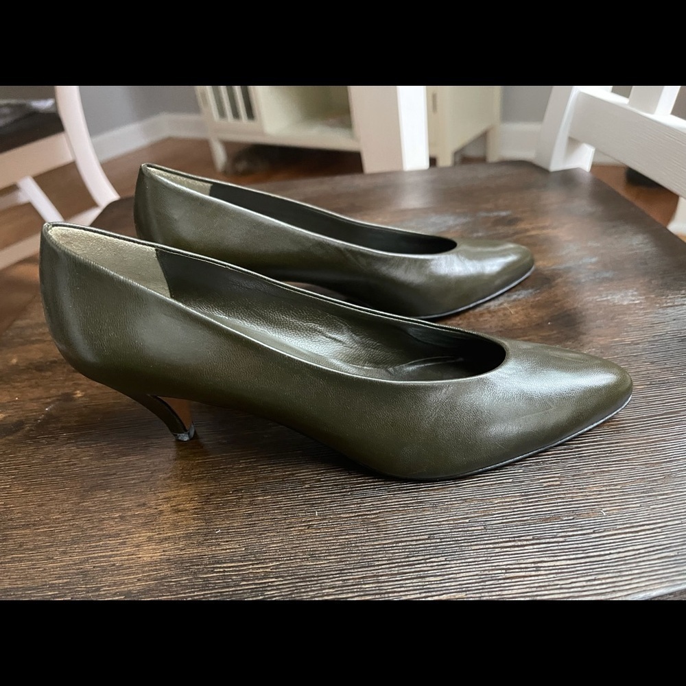 Anne Klein pumps